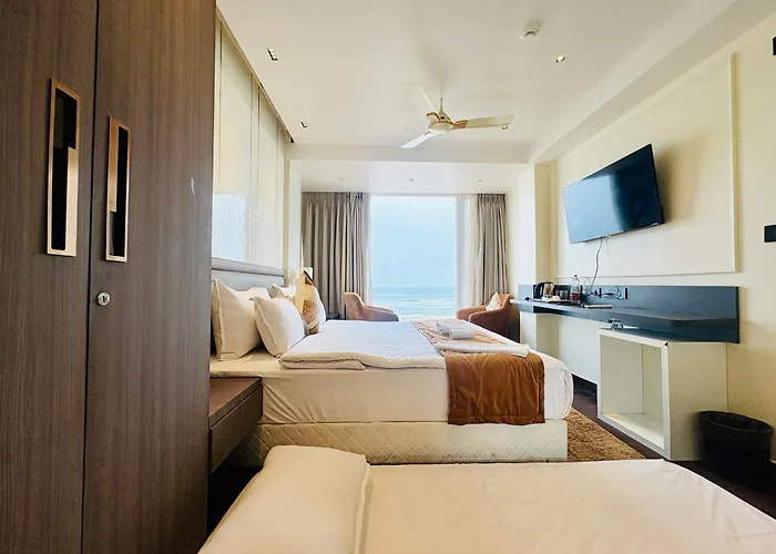 Sea Beach Eastern # Dham Hotel Near Sea Beach And Jagannath Temple